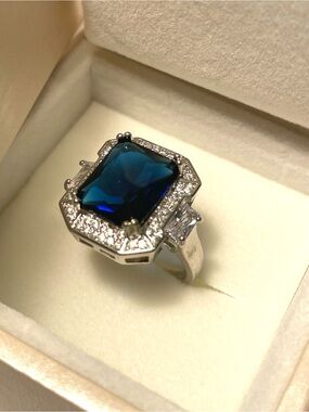 Blue Emerald-Cut Halo Statement Ring - Unbranded